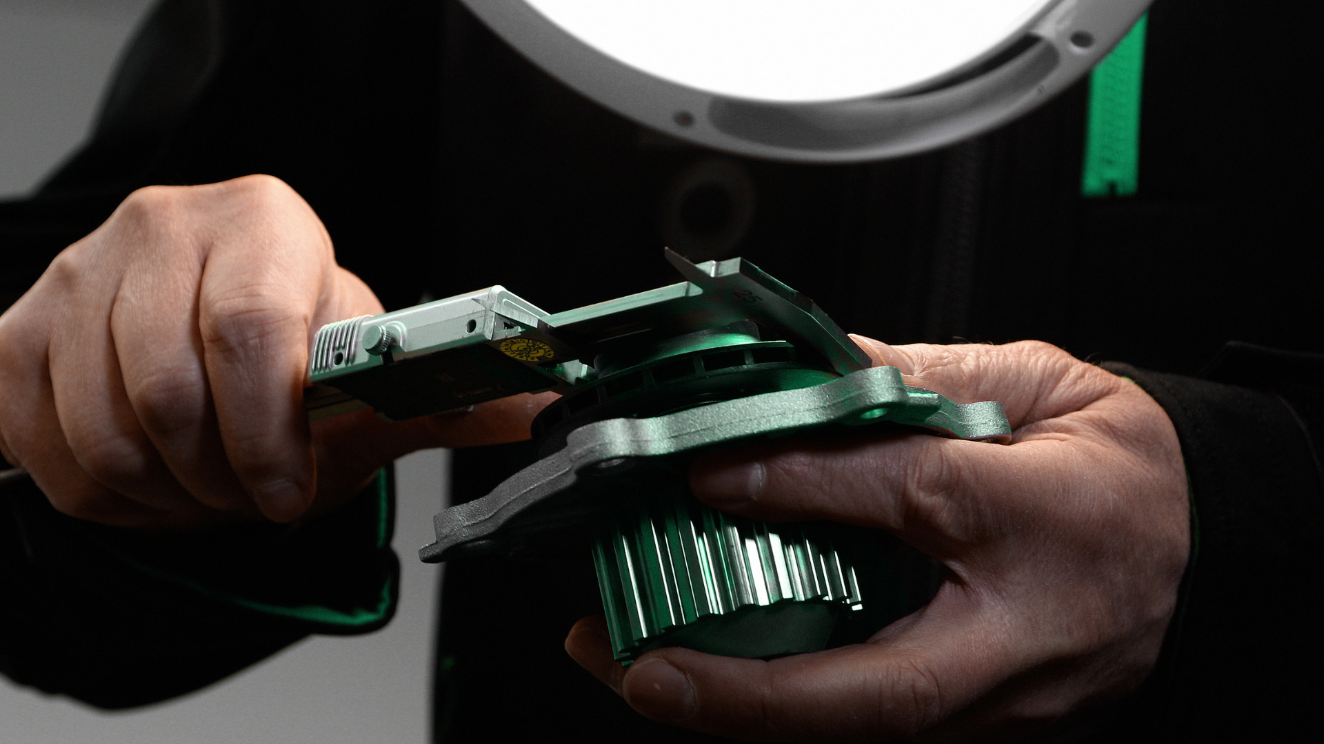 Emotive technician wheel measurement